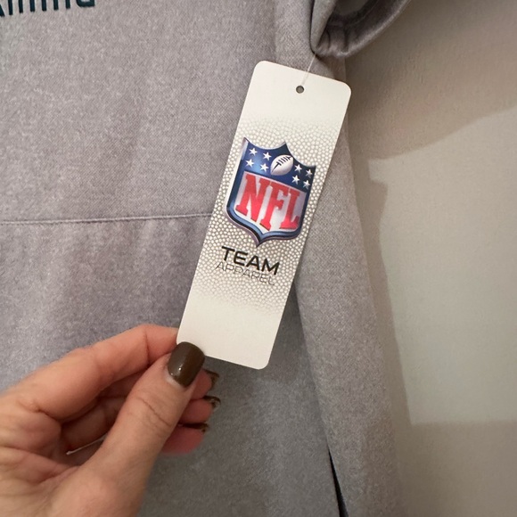 NWT - NFL Eagles Gray short sleeve light weight Hoodie - size S - Picture 6 of 6